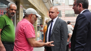 Esnaf, CHP'li vekillere 'zamlardan' dert yandı