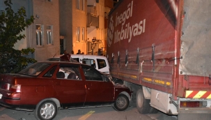Freni Boşalan Kamyon 9 Araca Çarptı