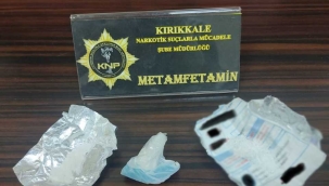 Uyuşturucu ticareti yapan 2 şüpheli tutuklandı