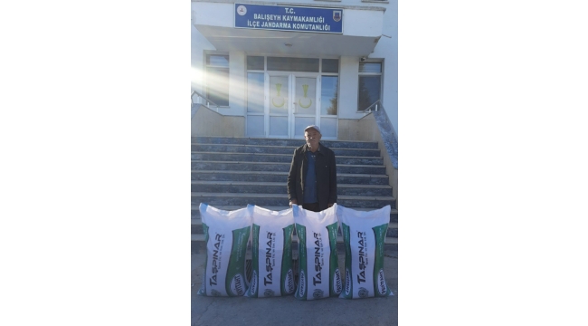 Çiftçinin buğdayını çalan hırsızlar yakalandı