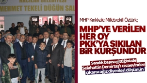 Hacılar Kasabası Öztürk'ün yanında