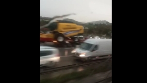 Kuvvetli yağış Ankara-Kırıkkale karayolunda ulaşımı aksattı