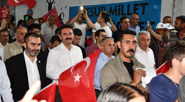 Kırıkkale Demokrasi Yürüyüşüne Katıldı, Gece Yarısına Kadar Nöbet Tuttu