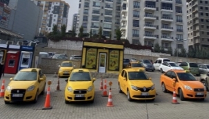 Taksi durağında silahlı kavga: 4 kişi yaralandı