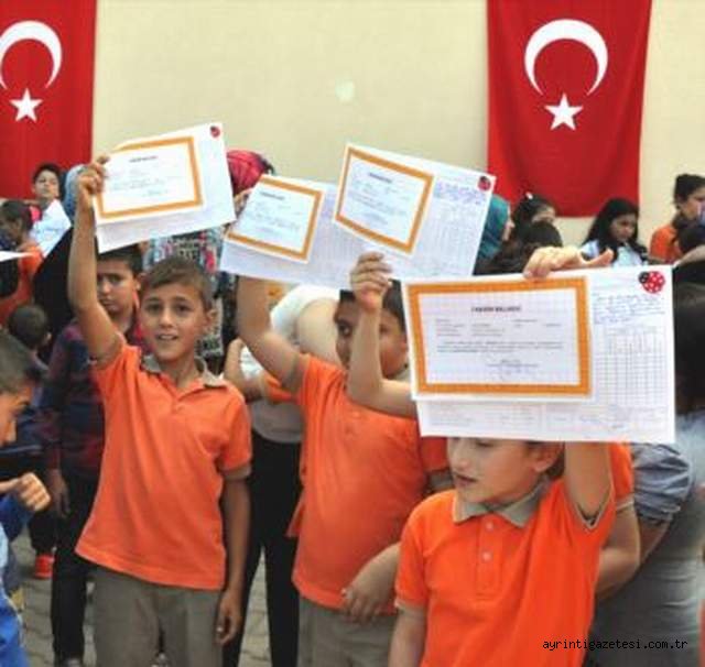 50 bin 284 öğrenci karne aldı
