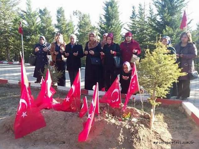 Ak Kadınlardan Anlamlı Ziyaret