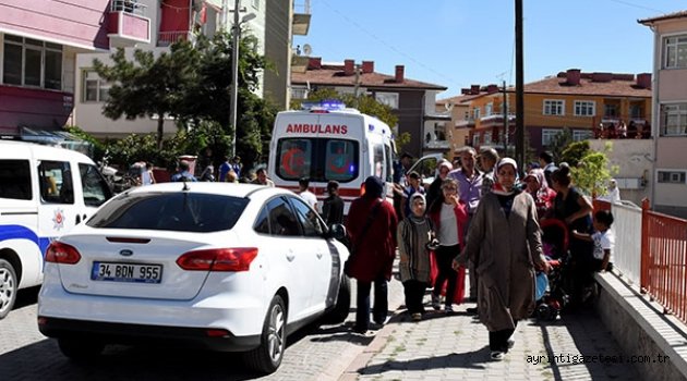BAYAN VELİLERLE BAYAN ÖĞRETMEN KAVGA ETTİ