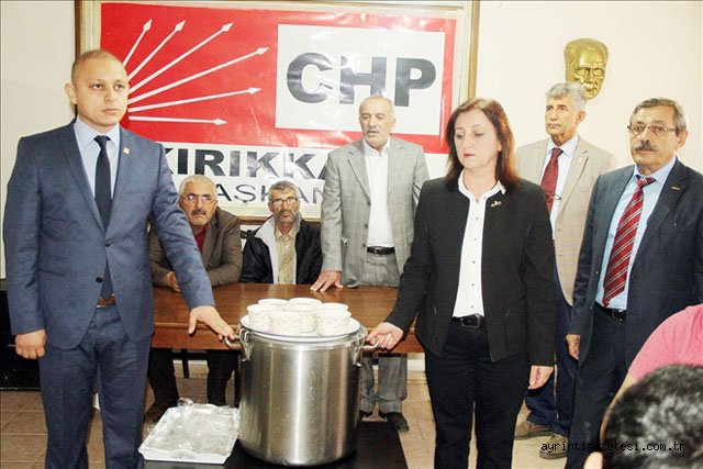 CHP’den aşure ikramı