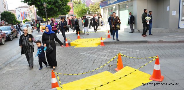 Engellilere boyalı destek