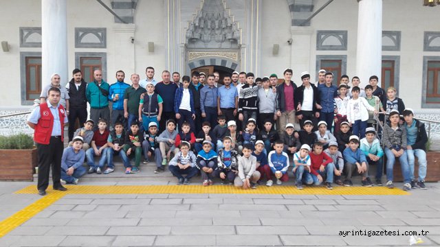Gençler Sabah Namazında Buluşuyor