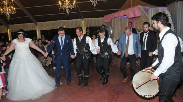 Hollandalı geline Türk düğünü