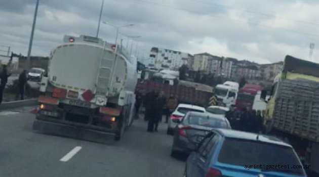 KAMYONCULAR BAĞDAT KÖPRÜYÜ KAPATTI