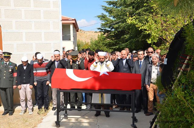 Kızıldemir son yolculuğuna uğurlandı