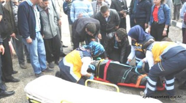 Midibüsün altında kalan kadın ağır yaralandı