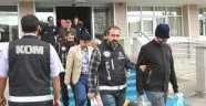 22 kişi gözaltına alındı