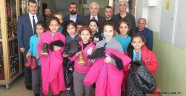 İhtiyaç sahibi öğrencilere yardım