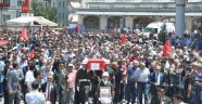 ŞEHİT ANNESİ, “SENİNLE GURUR DUYUYORUM”