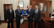 Ülke söz konusu ise gerisi teferruattır