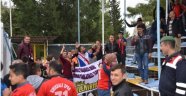 Maçta sürpriz evlilik teklifi