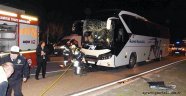 Yolcu otobüsü ve TIR çarpıştı: 1 ölü