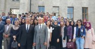 Ak Gençlik mecliste