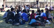 Atatürk Anadolu Lisesi okuyor