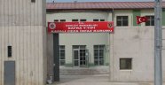 Cezaevine Oğlunu Ziyarete Geldi, Kendisi de Tutuklandı