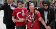 Düşmanlar çatlasın ağlamayacağım