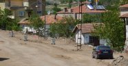 Elektrik direkleri başkentin yoluna engel oldu