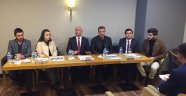 Gençler bugün siyasetin içerisinde