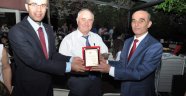 Karaca emekli oldu