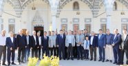 Nur Cami’de bayramlaşma