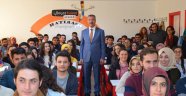 Öztürk tecrübelerini paylaştı