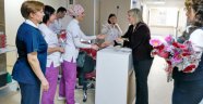 Sağlık personeline 14 Mart jesti