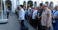 Şehitler için gıyabi cenaze namazı