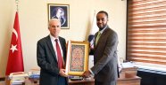 Somali üniversitesi rektörü Yıldız’ı ziyaret etti