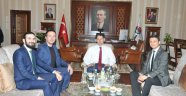Toplumun her alanında varız