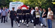 Uçan son yolculuğuna uğurlandı
