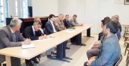 Uzun vatandaşla bir araya geldi