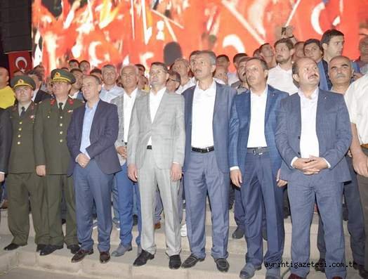 ZAFER DEMOKRASİNİN MEYDANLAR MİLLETİNDİR
