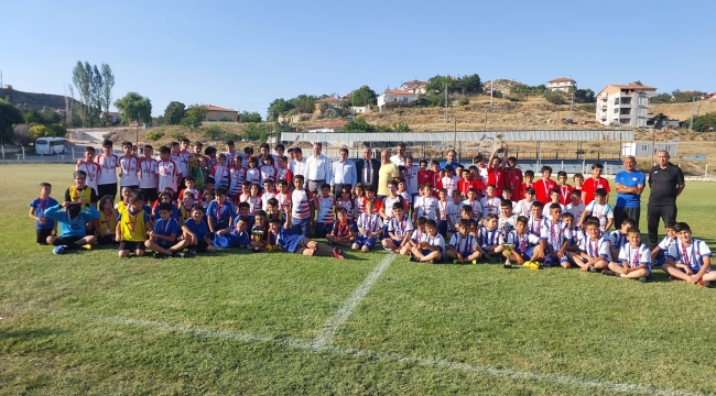 Karakeçili Futbol Şenliği sona erdi