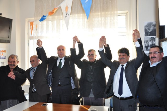 3 belediye meclis üyesi Ak Parti’ye geçti