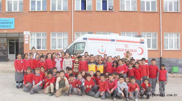 Ambulansa Yol Ver Yaşama Yol Ver!