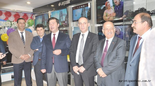 Arçelik Yılın Emekli Öğretmenini Seçti
