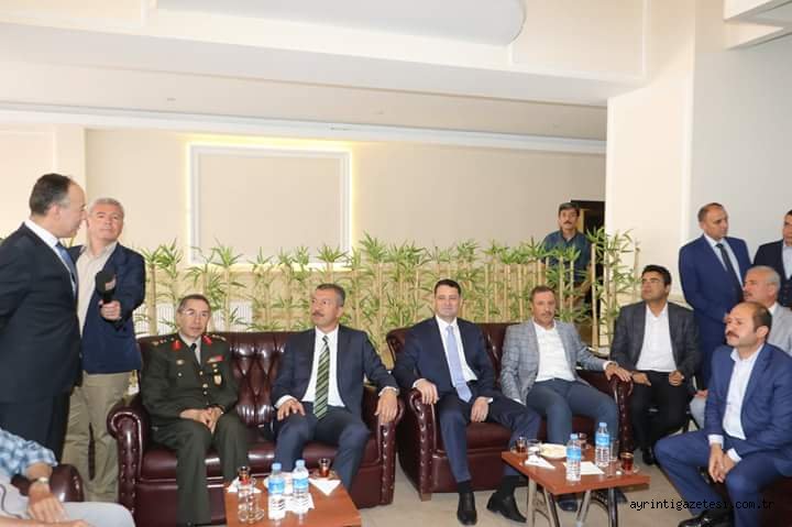 Belediyede Bayramlaşma izdihamı