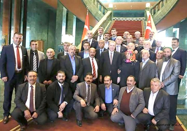   Erdoğan Kırıkkale’li muhtarlarla bir araya geldi