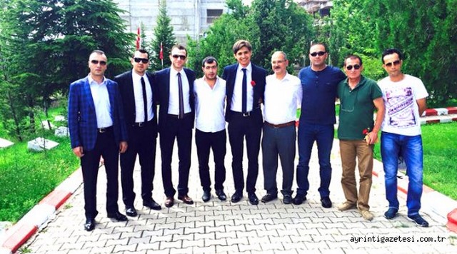 Futbol Hakemlerimizden şehitliği ziyaret
