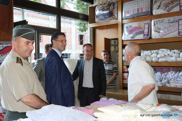 Haktankaçmaz ve Saygılı esnafı ziyaret etti