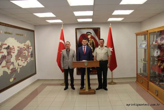 Haktankaçmaz ve Saygılı Garnizon Komutanını ziyaret etti