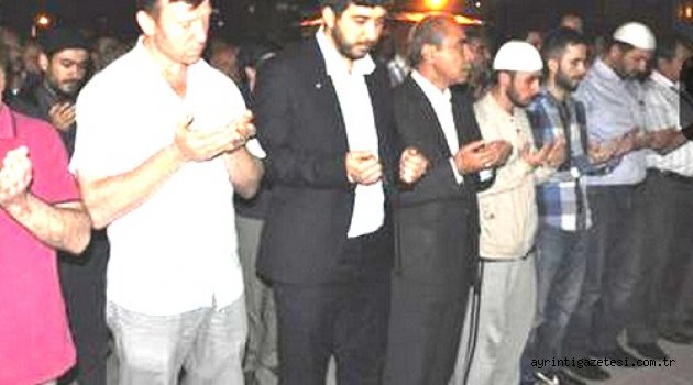 İkiyüzlülüklerini ilk defa görmüyoruz